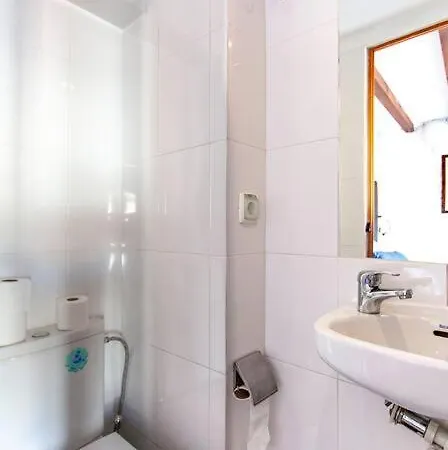Mouraria 2 - View From French Balcony & Smart Check-in Apartment Lissabon