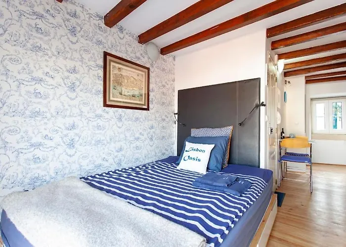 Mouraria 2 - View From French Balcony & Smart Check-in * ליסבון