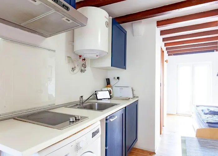 Mouraria 2 - View From French Balcony & Smart Check-in דירה *