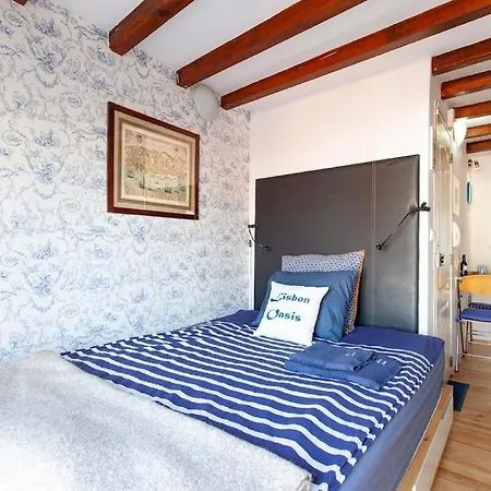 Mouraria 2 - View From French Balcony & Smart Check-in * Lisbona