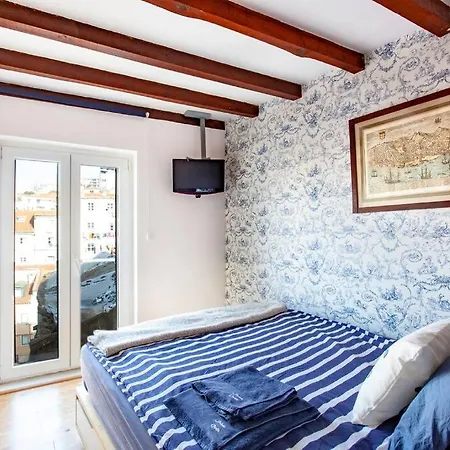 Appartement Mouraria 2 - View From French Balcony & Smart Check-in
